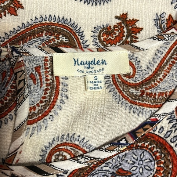 Hayden cold shoulder top size Small paisley - Picture 3 of 5
